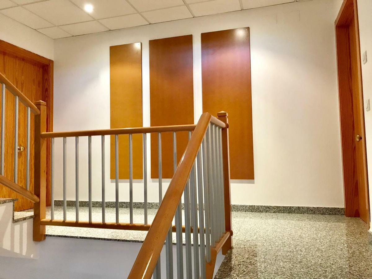 Apartamentos En Deltebre Luaran gambar