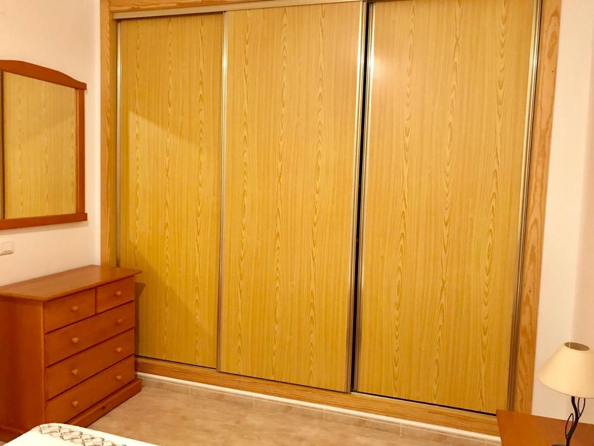 Apartamentos En Deltebre Luaran gambar