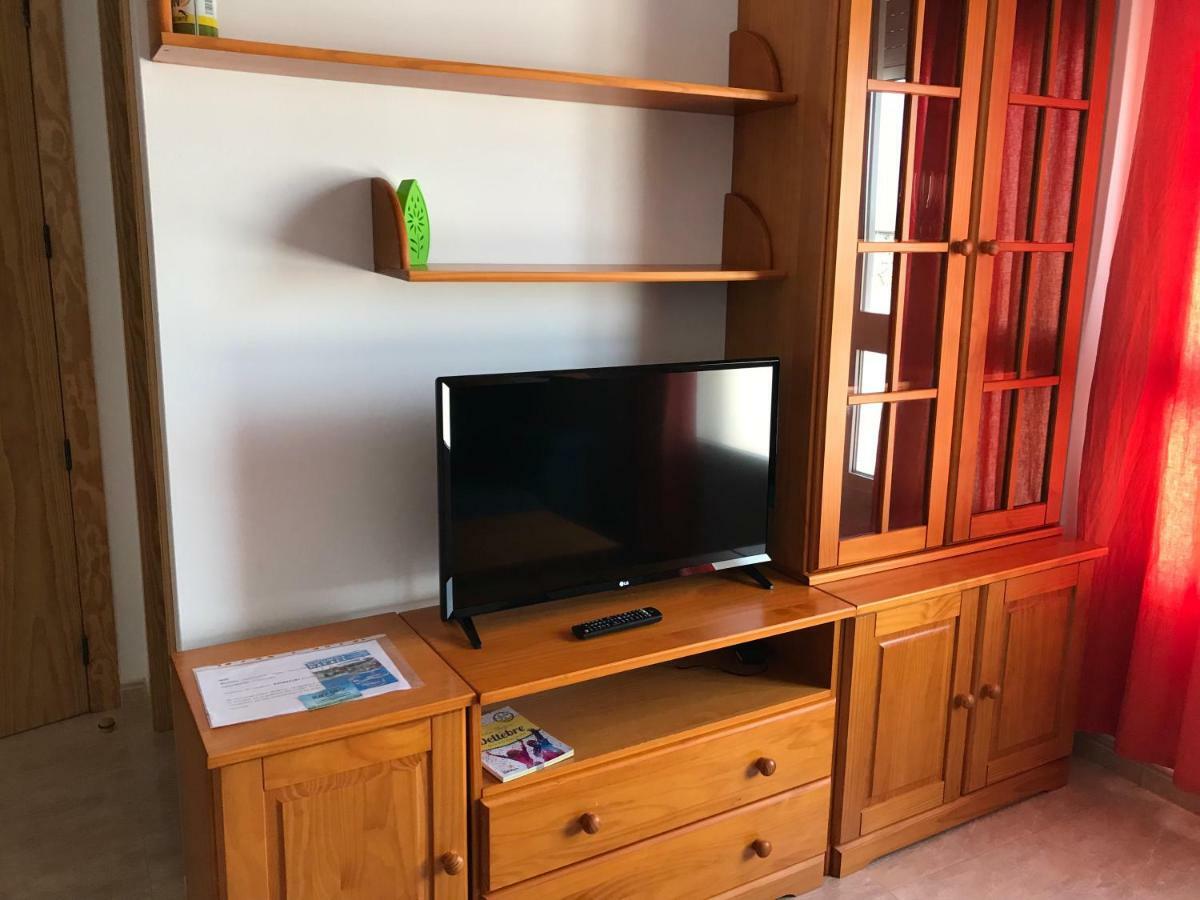 Apartamentos En Deltebre Luaran gambar