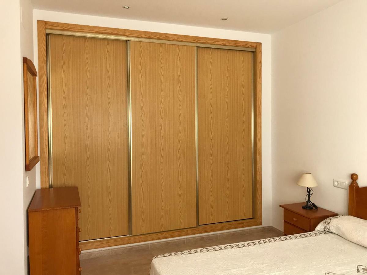 Apartamentos En Deltebre Luaran gambar