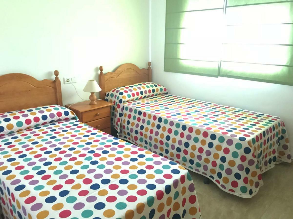 Apartamentos En Deltebre Luaran gambar