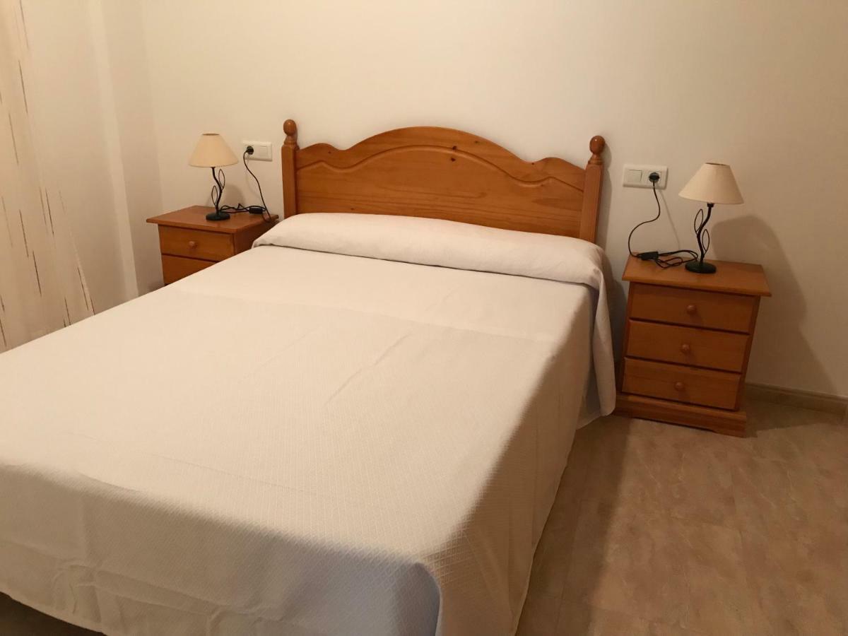 Apartamentos En Deltebre Luaran gambar