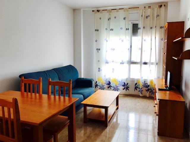 Apartamentos En Deltebre Luaran gambar